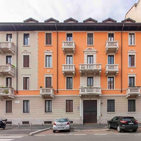La Tana Del Bianconiglio - Rabbit Hole Apartment Milan Bagian luar foto