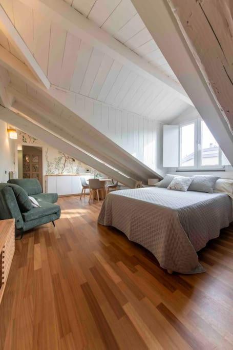 La Tana Del Bianconiglio - Rabbit Hole Apartment Milan Bagian luar foto